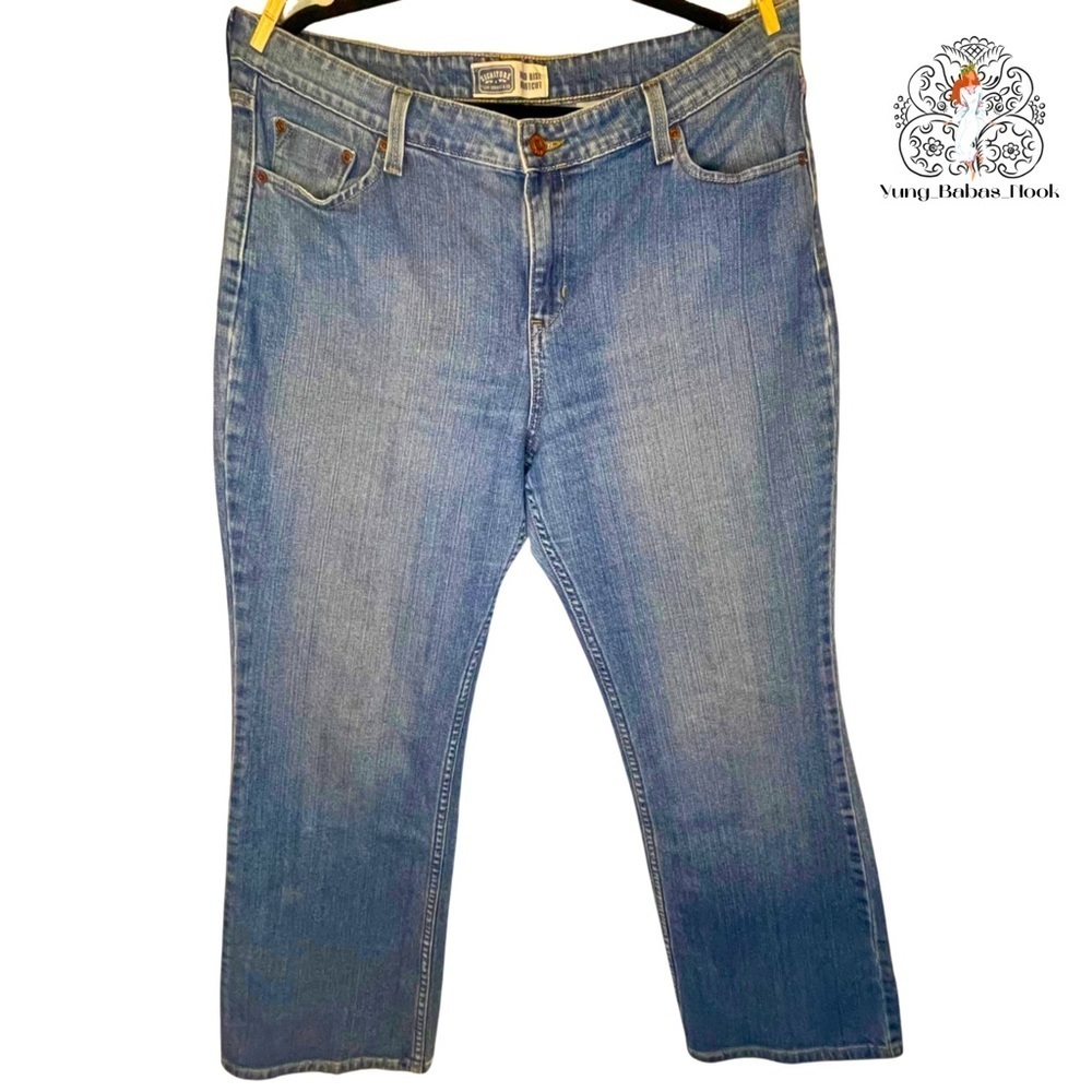 Signature Levi Strauss & Co Midrise Bootcut misses 16 Medium Waist 36” PRELOVED